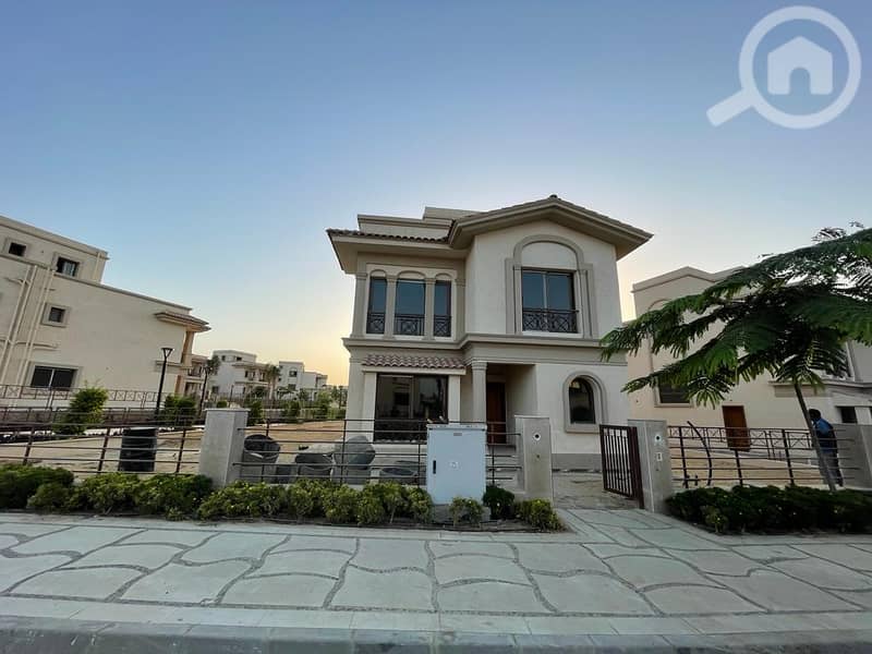 للبيع فيلا استاندا لون d3 اقل توتال عقد استلام خلال 6شهور فى مدينتى للبيع فيلا استاندا لون d3 اقل توتال عقد استلام خلال 6شهور فى مدينتى