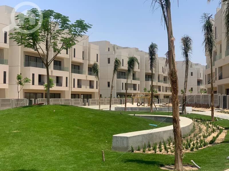 اخر فيلا ستاند الون للبيع في كمبوند البروج بالتقسيط بقلب مدينة الشروق اخر فيلا ستاند الون للبيع في كمبوند البروج بالتقسيط بقلب مدينة الشروق