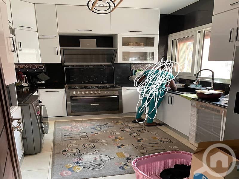 3 d0180c37-62b4-472d-b4ea-000206097d94. jpg