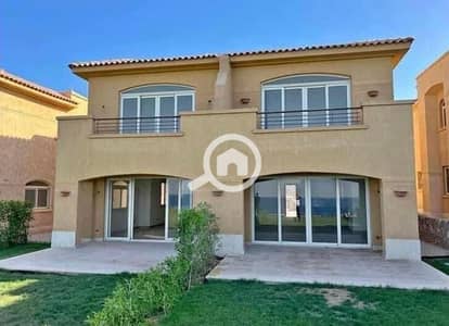 4 Bedroom Villa for Sale in Ain Sukhna, Suez - Villa for sale, first row on the sea, in Telal Ain Sokhna village