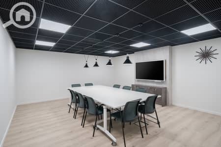 Office for Rent in Sheikh Zayed, Giza - Regus HASSELT, Kapertoren 5554 Hasselt Belgium Large Meeting Room Without People. jpg