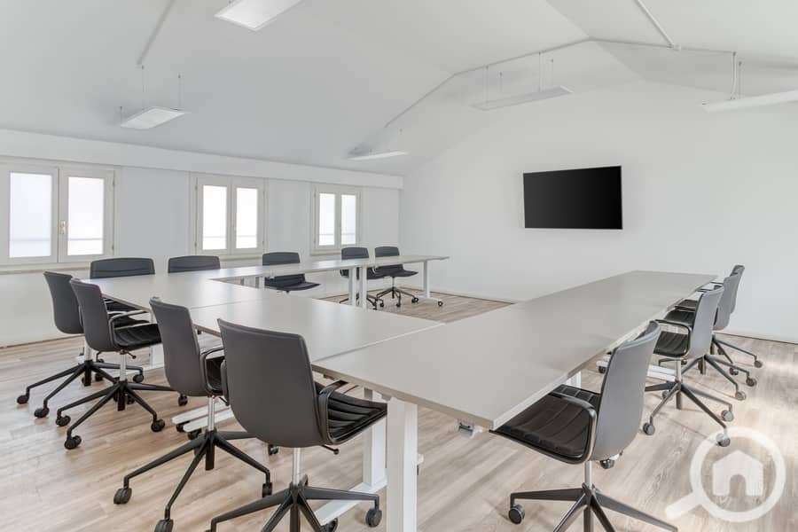 4 Regus Riva Gulli 5740 Trieste Italy Large Meeting Room Without People. jpg