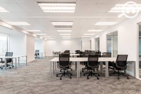 مکتب  للايجار في 6 أكتوبر، الجيزة - Regus Central Plaza 634 Wan Chai Hong Kong Large Office 2. jpg