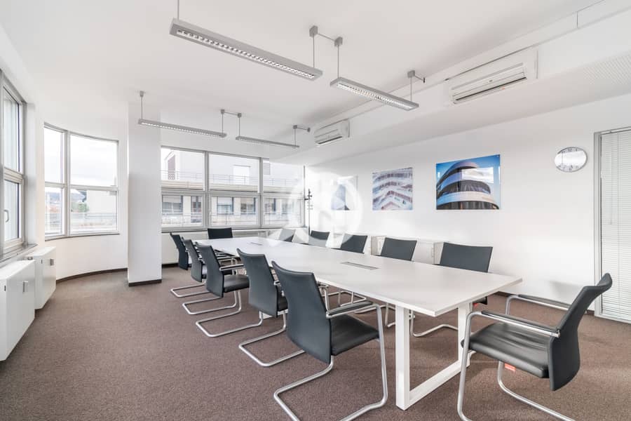 4 Regus Konigstrasse 10c 523 Stuttgart, Germany Large Meeting Room. jpg