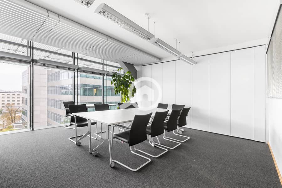 5 Regus KuDamm 504 BERLIN Germany Large Meeting Room. jpg