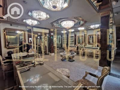 Retail for Sale in Agouza, Giza - محل شهير للبيع على كورنيش النيل مباشرة