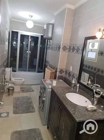 3 Bedroom Apartment for Sale in New Cairo, Cairo - 56161772_162355378100528_8531857279719309312_n - Copy. jpg