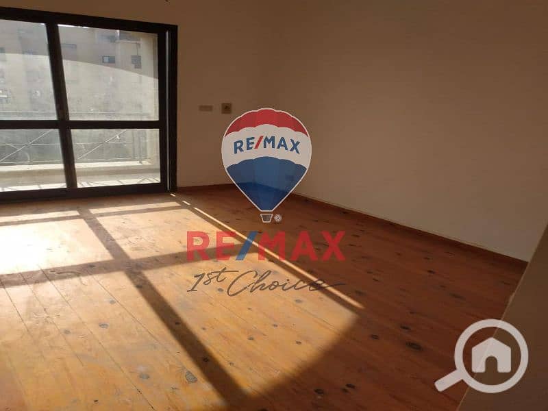 2 1d10850c-0e4a-4e75-8007-866292239130. jpg