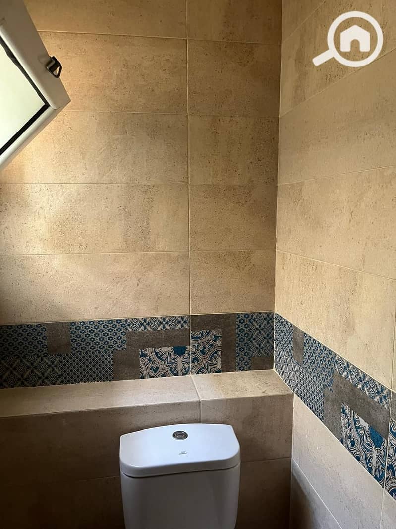 6 6047eea6-cb63-482a-be69-b13a19d0a65c. jpg