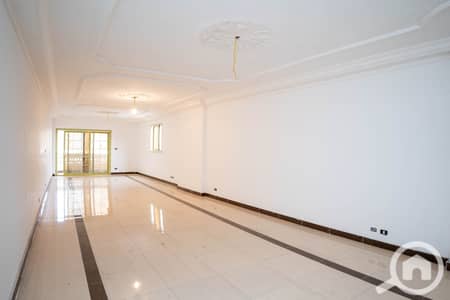 4 Bedroom Apartment for Sale in Glim, Alexandria - BLC08886. jpg