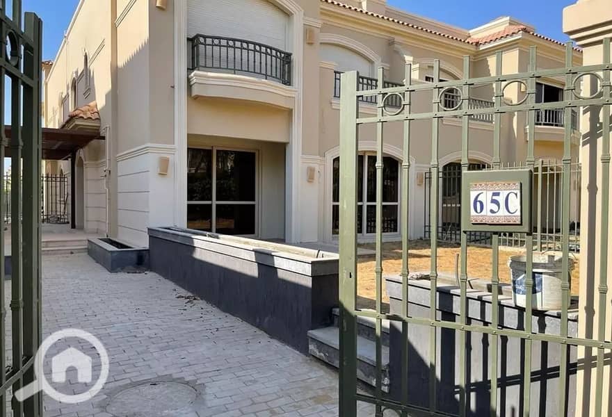 للبيع فيلا بالبيزمنت استلام فوري في الباتيو 5 ايست لافيستا Patio prime للبيع فيلا بالبيزمنت استلام فوري في الباتيو 5 ايست لافيستا Patio prime
