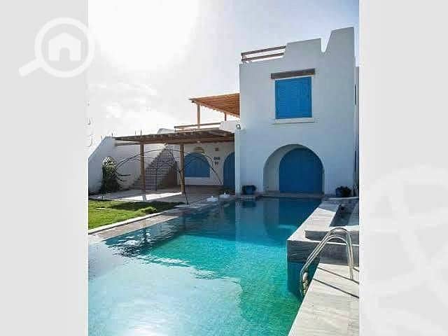 شاليه لقطة للبيع بالتشطيب الكامل ( غرفتين ) في cali coast شاليه لقطة للبيع بالتشطيب الكامل ( غرفتين ) في cali coast