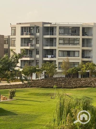 3 Bedroom Flat for Sale in New Cairo, Cairo - 3-bedroom apartment / prime location / 50% discount on cash for sale in Taj City
