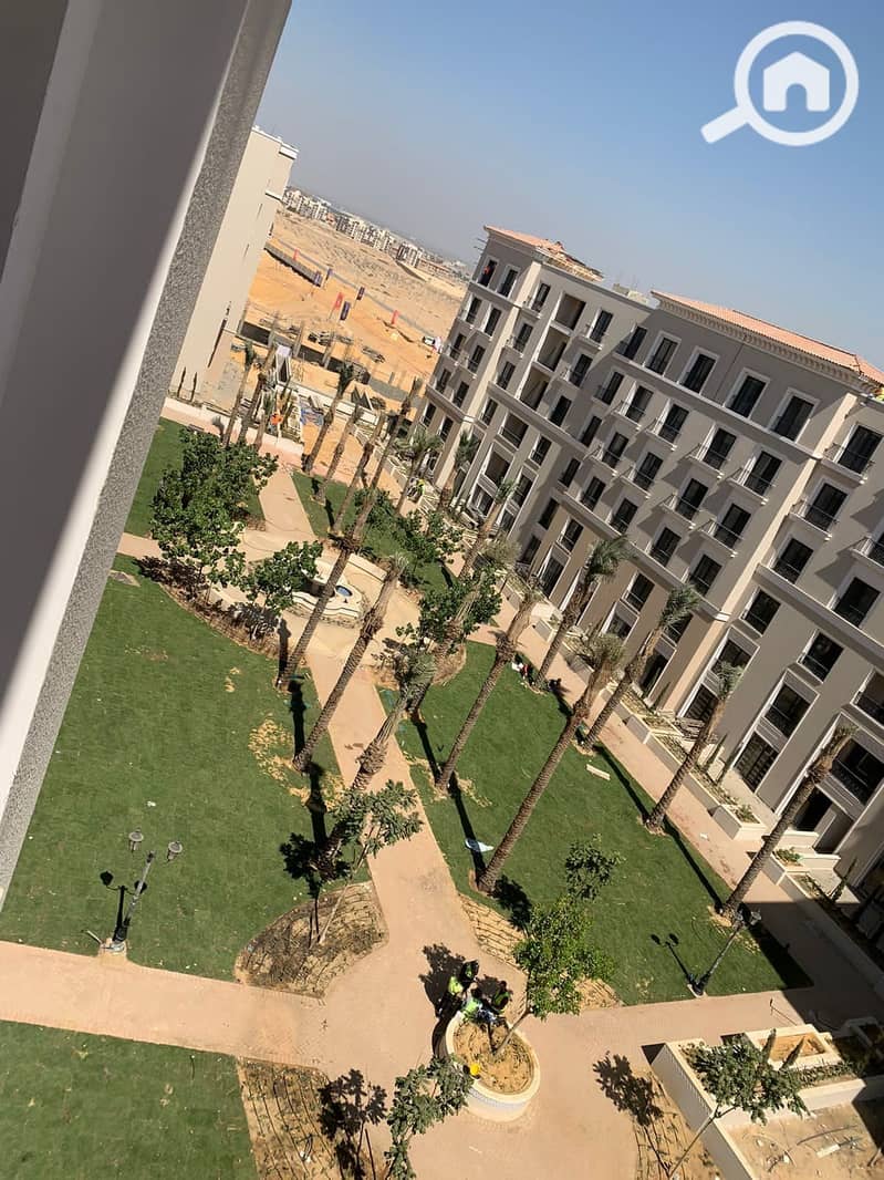 شقة للبيع كمبوند فيلدج ويست الشيخ زايد متشطبة بالتكييفات بتسهيلات شقة للبيع كمبوند فيلدج ويست الشيخ زايد متشطبة بالتكييفات بتسهيلات