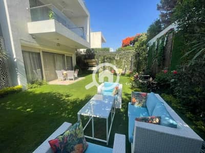 4 Bedroom Villa for Sale in New Cairo, Cairo - Villa 210m² with a 90m² garden for sale (immediate delivery) in a compound opposite Al Rehab
