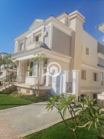 5 Bedroom Villa for Sale in 6th of October, Giza - 76ea76a1-7981-4dcd-bdfa-235a6f3ae0f6. jpg