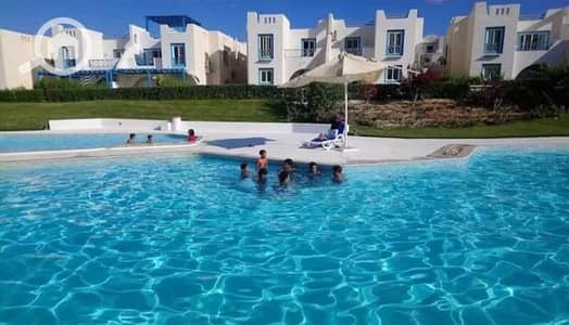 3 Bedroom Chalet for Sale in North Coast, Matruh - 3-bedroom chalet / fully finished with air conditioners / for sale in installments over 12 years in Mountain View North Coast