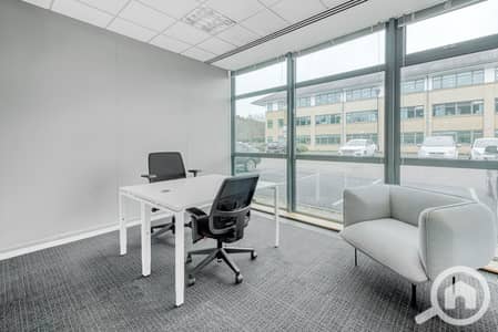 مکتب  للايجار في الغردقة، البحر الأحمر - Regus Quatro House 216 Frimley UK Small Office - copia. jpg