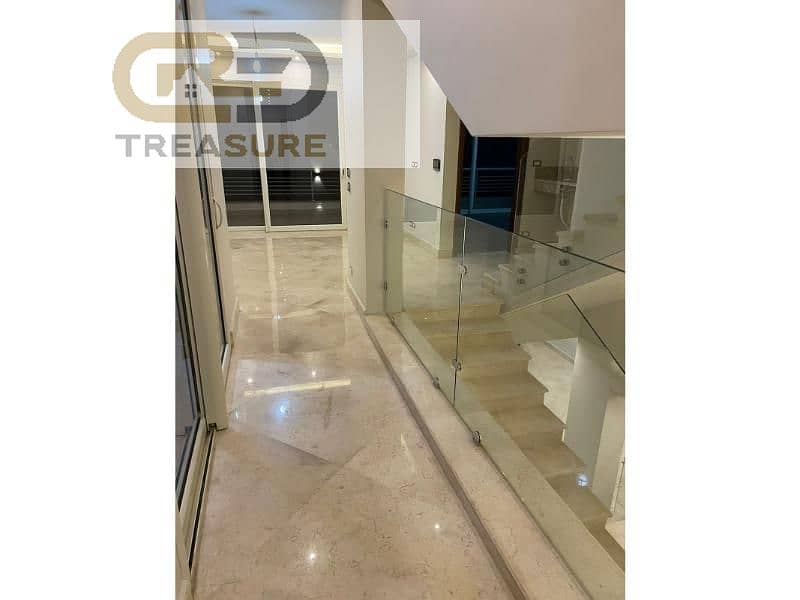 10 097a5b07-047a-4a28-9e03-0fd6e06a4778. jpg