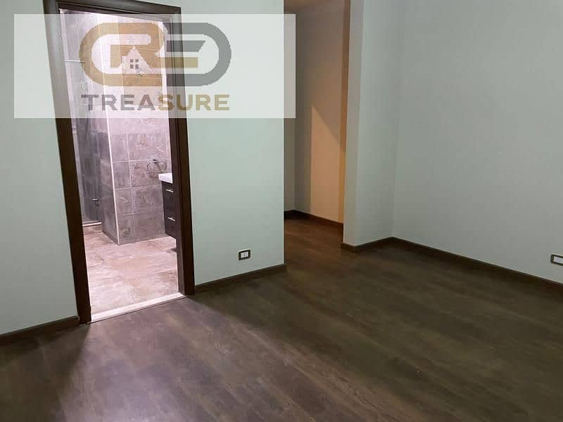 12 5d0c75bb-84b6-4bcc-bfec-a8cd46a638e4. jpg