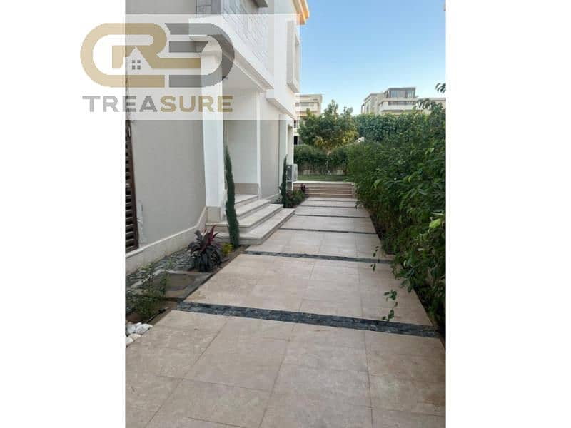 15 9654b4b6-3b1e-4130-85b0-6641571ee254. jpg