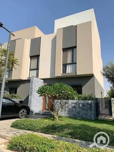 5 Bedroom Villa for Sale in Shorouk City, Cairo - 35E2AE3F-5251-4D9C-8344-40BA94FC80AA. jpeg 5 Bedroom Villa for Sale in Shorouk City, Cairo - 35E2AE3F-5251-4D9C-8344-40BA94FC80AA. jpeg