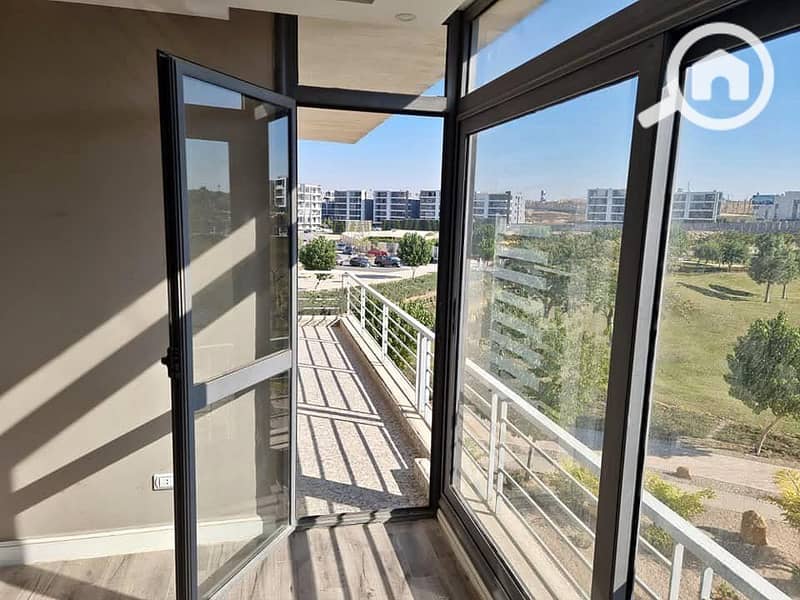 Apartment for sale, 3 rooms, installment over 12 years, in front of the Marriott Hotel and the Police Academy, New Cairo, from the projects of Misr for Housing and Development.