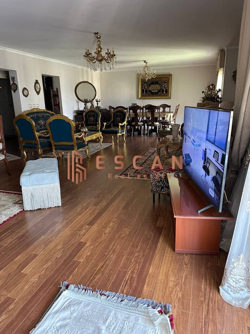 2 81030f05-dd05-4e71-b621-87daccb4003c. jpg