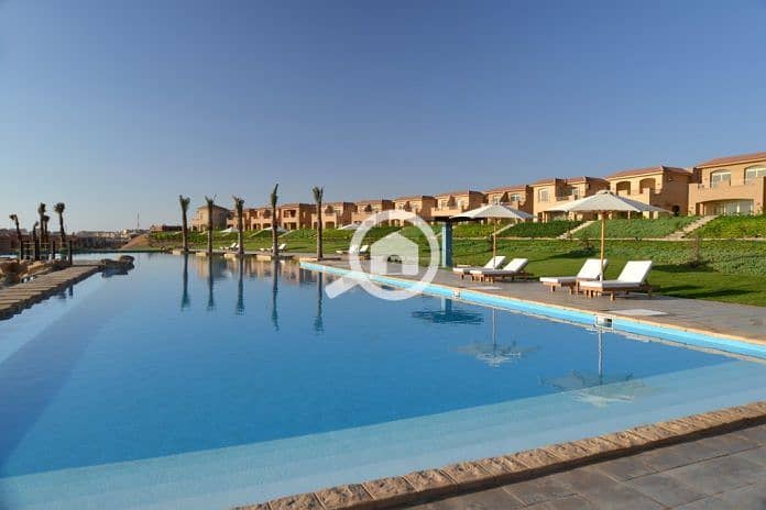 10 تلال-السخنة-رؤية-696x464. jpg