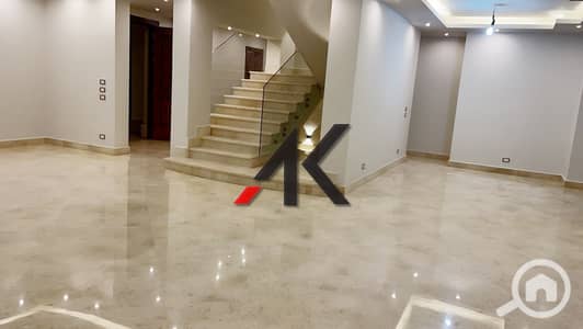 فیلا 5 غرف نوم للايجار في القاهرة الجديدة، القاهرة - WhatsApp Image 2024-10-23 at 1.26. 56 PM (3). jpg