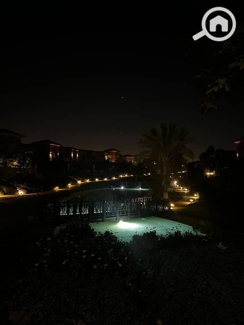 6 7c0777fd-3c46-4601-b162-505448f9d811. jpeg