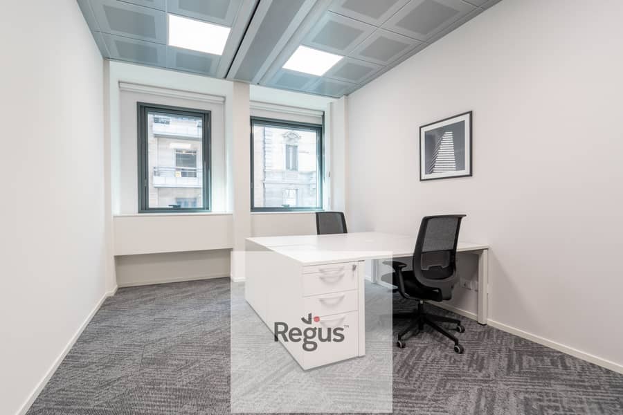 10 Regus Milan Via Broletto 5546 Milan Italy Small Office 2. jpg