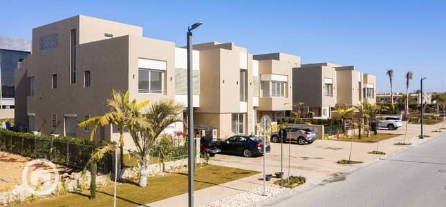 4 Bedroom Townhouse for Sale in Sheikh Zayed, Giza - IMG-20241202-WA0012. jpg