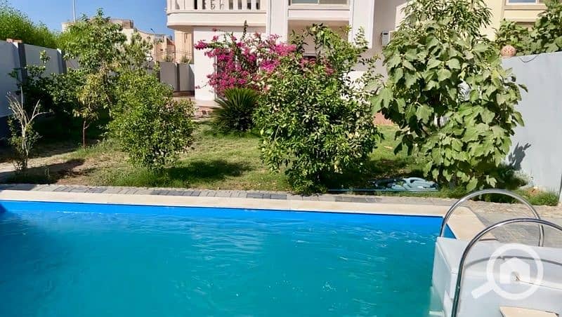 فيلا دور ارضي بحمام سباحة خاص تكفي حتي ٦ فرد ٦ دقايق من وسط البلد فيلا دور ارضي بحمام سباحة خاص تكفي حتي ٦ فرد ٦ دقايق من وسط البلد