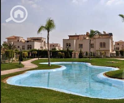 توين هاوس 4 غرف نوم للايجار في الشيخ زايد، الجيزة - Swimming pool in Greens compound. png