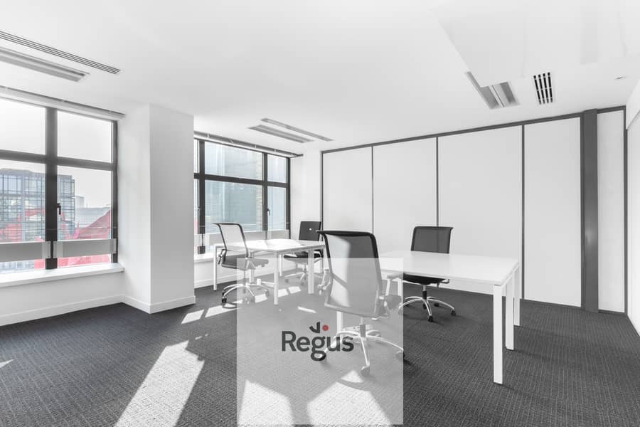 9 Regus Place De La Defense(3573) Paris France Office. jpg