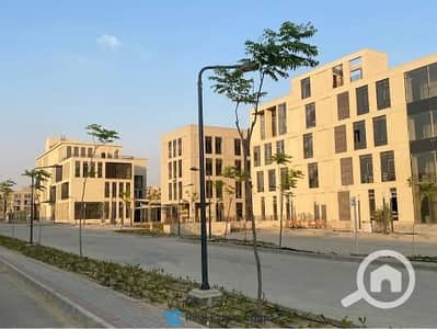 مکتب  للبيع في القاهرة الجديدة، القاهرة - 35-residential-in-new-cairo-district-5-compound-AW00cWtAXY. jpg