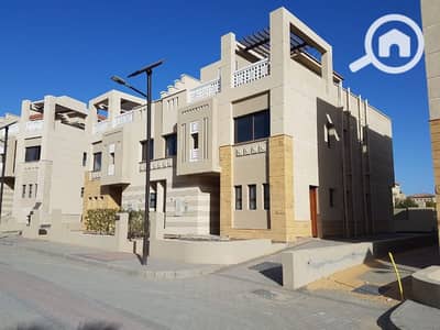 4 Bedroom Twin House for Sale in 6th of October, Giza - 8028e41d-7fb4-4a92-8844-a1a1545e0d20. jfif. jpg