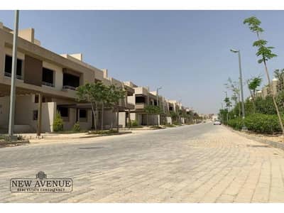 4 Bedroom Townhouse for Sale in 6th of October, Giza - WhatsApp Image 2024-11-27 at 11.03. 23 PM (1). jpg