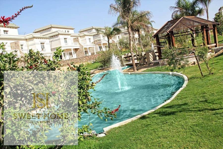 10 Swimming-Pool-in-Regents-Park-New-Cairo. jpg