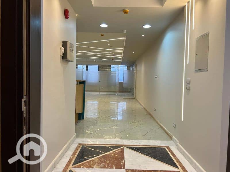 مقر مرخص ادارى 650م بشارع رئيسي بالتكيفات المركزيه بمبنى اداري بالكامل مقر مرخص ادارى 650م بشارع رئيسي بالتكيفات المركزيه بمبنى اداري بالكامل