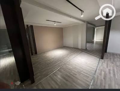 مکتب  للايجار في مدينة نصر، القاهرة - دوبلكس اداري للايجار 600م بشارع رئيسي بمدينه نصر ببرج اداري وحديث