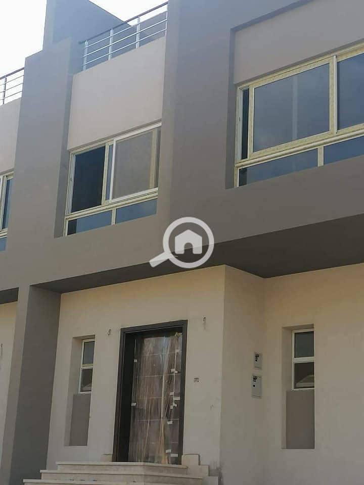 Townhouse in Sheikh Zayed，Etapa Compound 4 bedrooms 6600000 EGP - 199640385