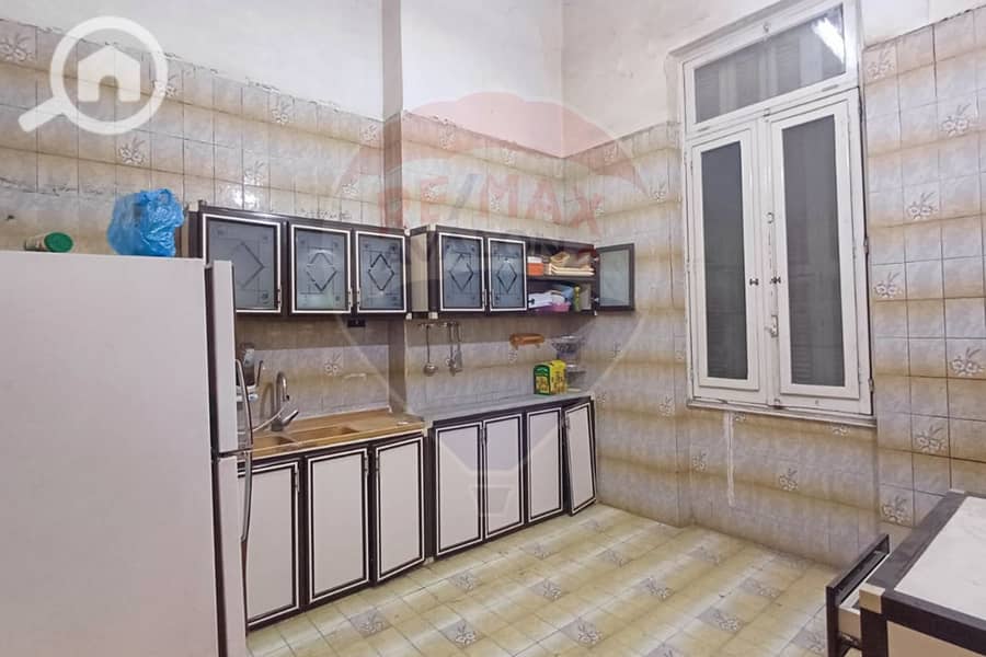 Spacious 420 sqm Apartment with Open Street View in (Raml Station – Sultan Hussein St. ) - Więcej