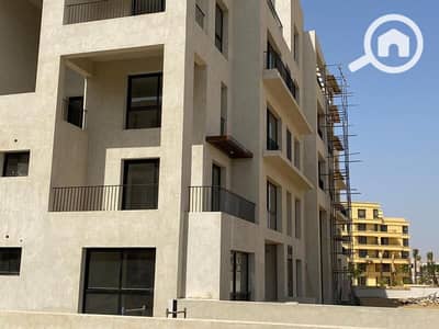 4 Bedroom Flat for Sale in 6th of October, Giza - IMG-20230703-WA0025. jpg