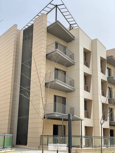 2 Bedroom Apartment for Sale in Sheikh Zayed, Giza - Apartment with garden for sale in Beverly Hills Six West, immediate payment in installments