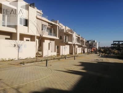 4 Bedroom Townhouse for Sale in 6th of October, Giza - IMG-20250119-WA0118. jpg