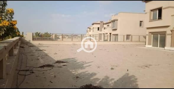 فیلا 5 غرف نوم للبيع في القاهرة الجديدة، القاهرة - فيلا ١٢٠٠ م في كمبوند بالم هيلز قطاميه pk1