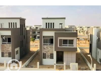 4 Bedroom Townhouse for Sale in New Cairo, Cairo - 3070534-81bebo. jpg