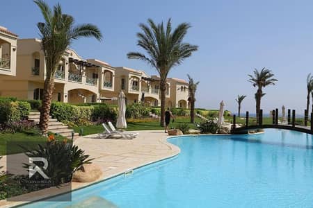 شاليه 3 غرف نوم للبيع في العين السخنة، السويس - Swimming-pools-in-La-Vista-Topaz. jpg